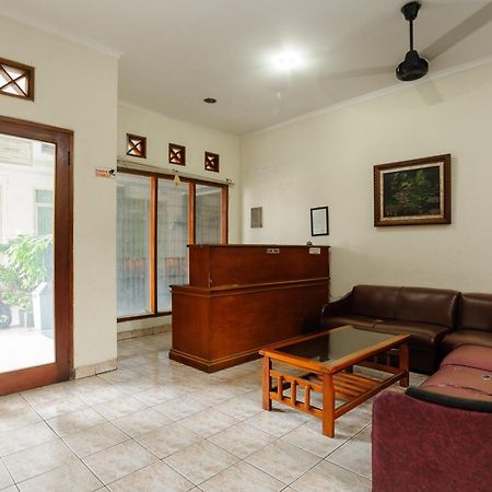 Reddoorz Syariah Near Aeon Mall Tanjung Barat Джакарта Экстерьер фото