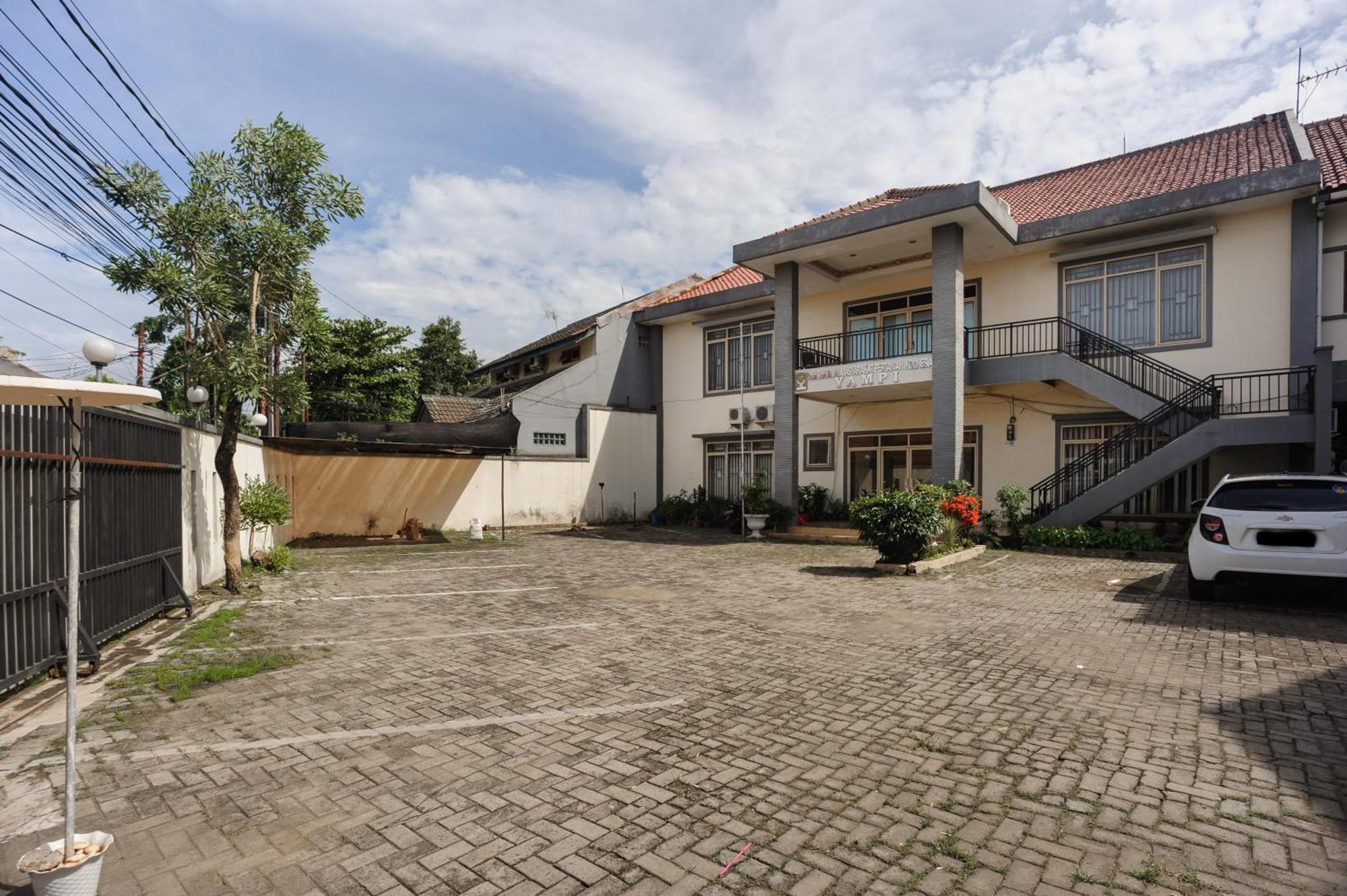Reddoorz Syariah Near Aeon Mall Tanjung Barat Джакарта Экстерьер фото
